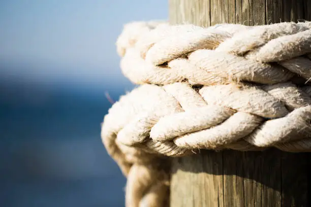 Photo of rope attached to the pier