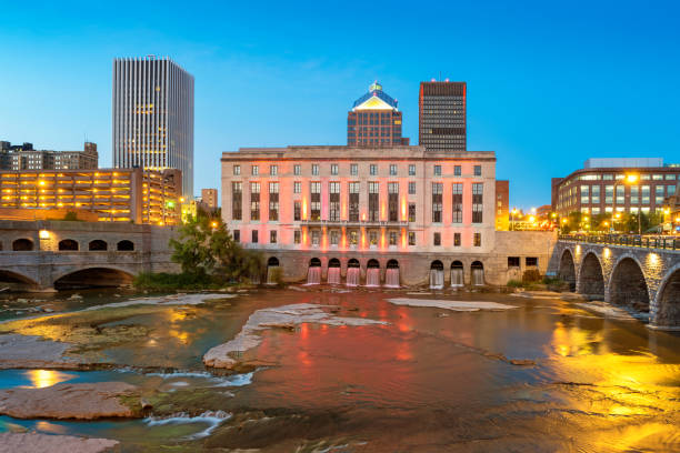 centrum rochester stan nowy jork stany zjednoczone - rochester new york state new york state skyline river zdjęcia i obrazy z banku zdjęć