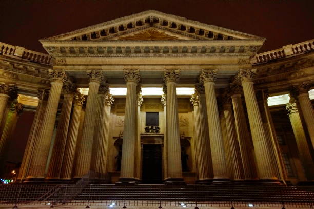istock Kazan Cathedral in St. Petersburg 860370450