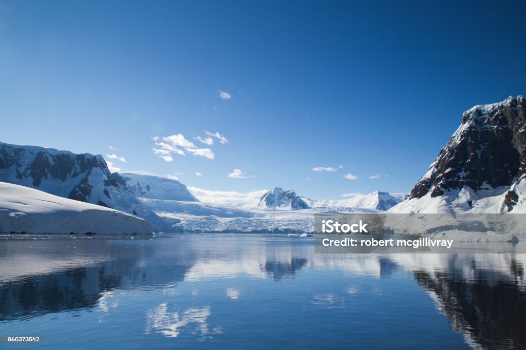 Une baie dans le chenal Lemaire - Photo de Antarctique libre de droits