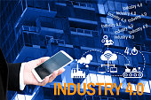 bausiness-mann-und-handy-industrie-4-0-cyber-physikalischen-systemen-konzept-infografik-ikonen.jpg?b=1&s=170x170&k=20&c=a8OsTMMu2xXbfHUUBKhTbglW48rNAkqHfujXjWZtiA4=