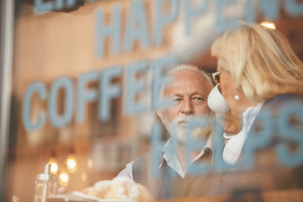 istock Fashionable seniors 860378666