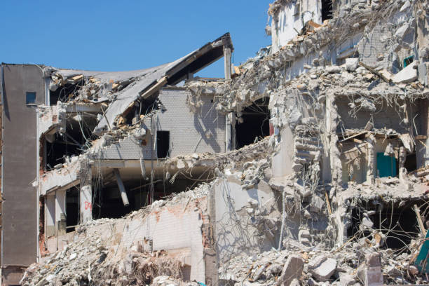 istock Dismantling of a company building 860396690