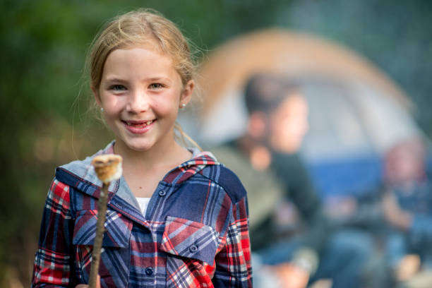 istock Girl With Marshmallow 860463958