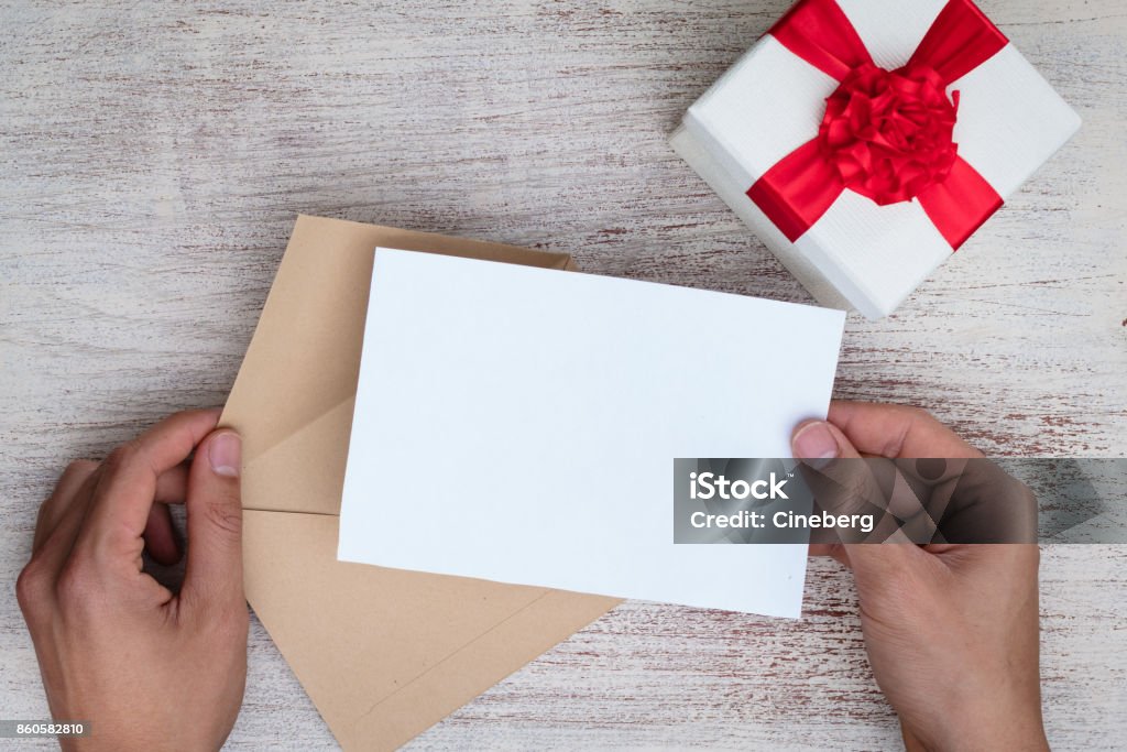 Billet-doux, sending a love letter in an envelope Gift Stock Photo