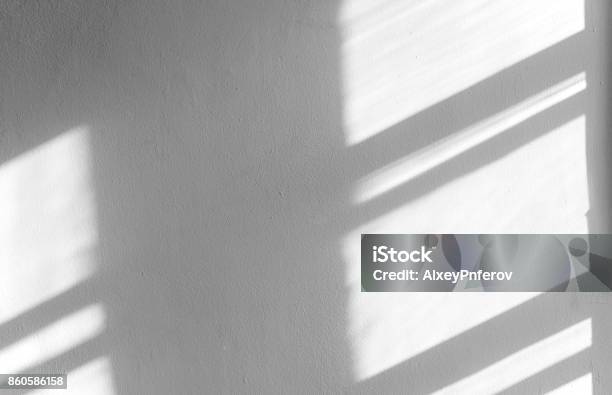 Schwarze Schatten Auf Der Betonwand Abstrakte Schatten Hintergrund Für Ideen Stockfoto und mehr Bilder von Schlagschatten