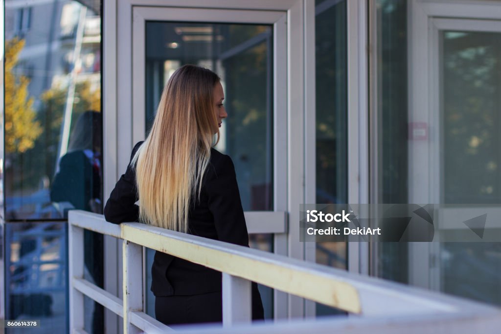 Mujer de negocios  - Foto de stock de Degradado de color de pelo libre de derechos