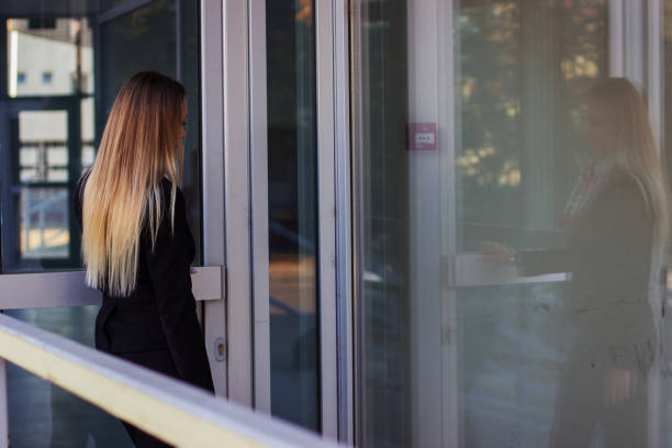 istock Business woman 860618368