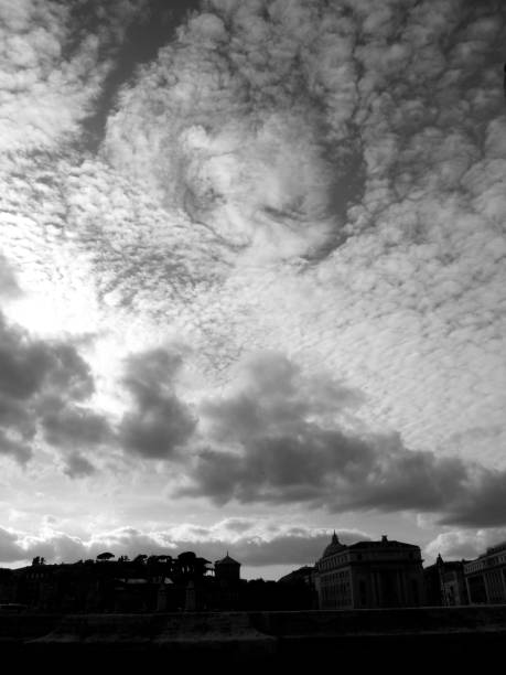 istock Silhouette of cityscape 860834138