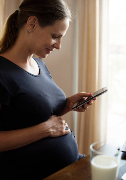 istock A cheerful pregnant woman 860848658