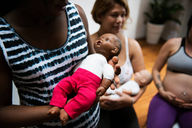 istock Pregnant women in a class 860853794