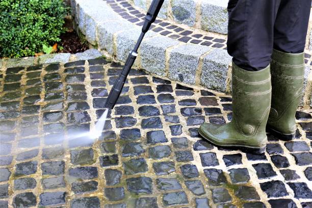 istock An Image of walkway cleaning - high pressure cleaner 860880246