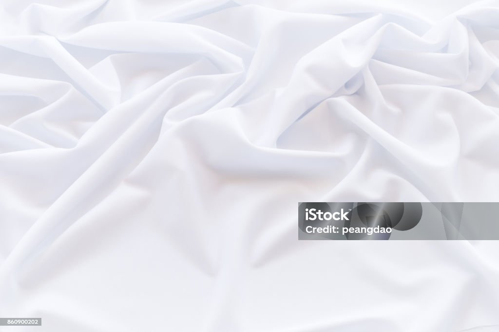 Hình ảnh vải trắng nhăn nheo thực sự gây ấn tượng với người xem bởi sự tự nhiên và tinh tế của nó. Với một số nếp nhăn nhỏ trải đều khắp bề mặt vải, nó giống như là một bức tranh tuyệt đẹp vô cùng sống động. Hãy chiêm ngưỡng hình ảnh của nó để cảm nhận được sự độc đáo và tuyệt vời của vải trắng nhăn nheo.