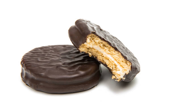 istock Chocolate cookies with marshmallow isolated 860931744