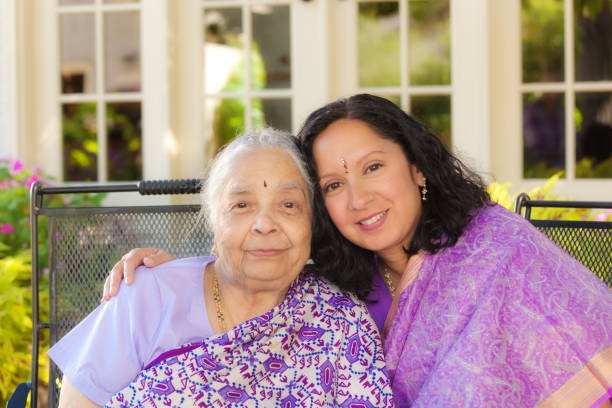 istock Indian Family 860933154