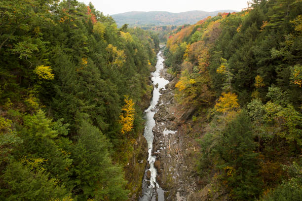 kuvapankkikuvat ja rojaltivapaat kuvat aiheesta quecheen rotko – vermontin pieni grand canyon - quechee