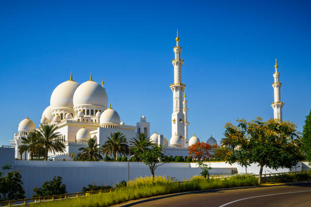 istock Sheikh Zayed Grand Mosque in Abu Dhabi 1 861086262