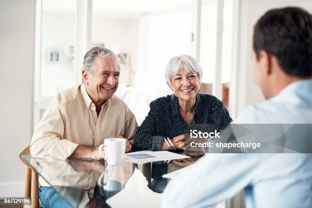 Gewährleisten Sie Einen Stressfreien Ruhestand Durchkommen Stockfoto und mehr Bilder von Pensionierung