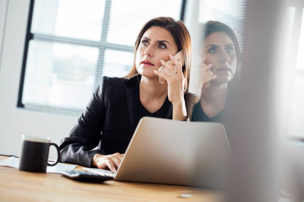 istock Businesswoman working in the office 861139918