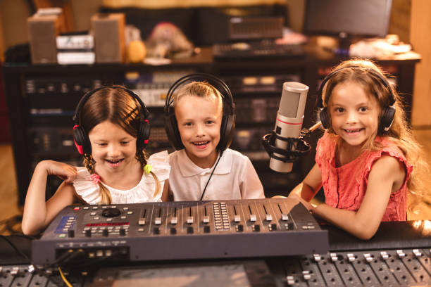istock Children's radio broadcast! 861175760