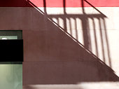 schatten-eines-balkons.jpg?b=1&s=170x170&k=20&c=vglFNI6dvQqfOPhy-7-jLLcJdZ8Zj12o22lHK0yM1MY=