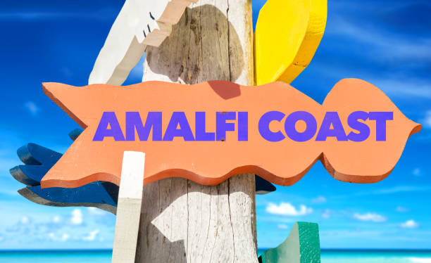 istock Amalfi Coast sign 861310572