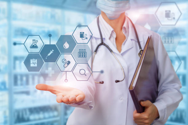istock Medical worker shows the structure of a recipe. 861351846