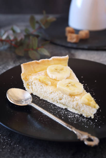 istock Banana coconut shavings tart 861372962