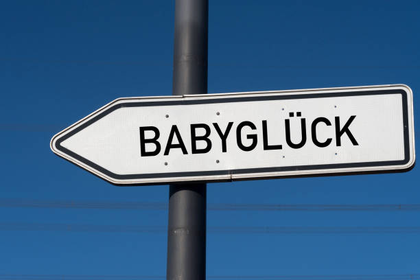 istock A signpost with the word baby happiness 861508324