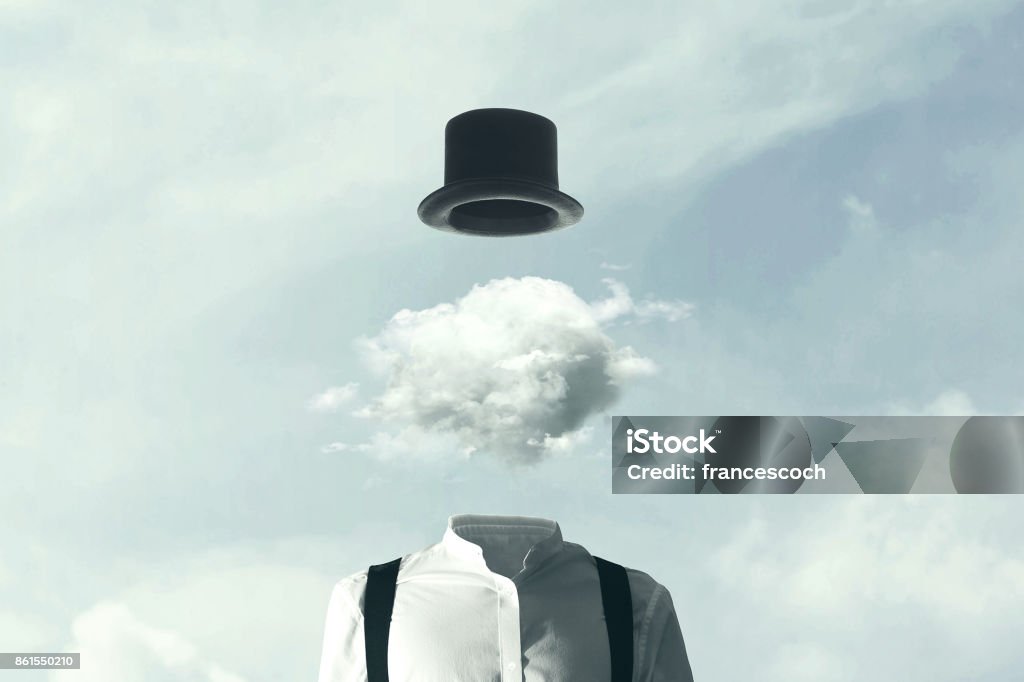 Surrealer Mann köpft in die Wolken - Lizenzfrei Surrealismus Stock-Foto