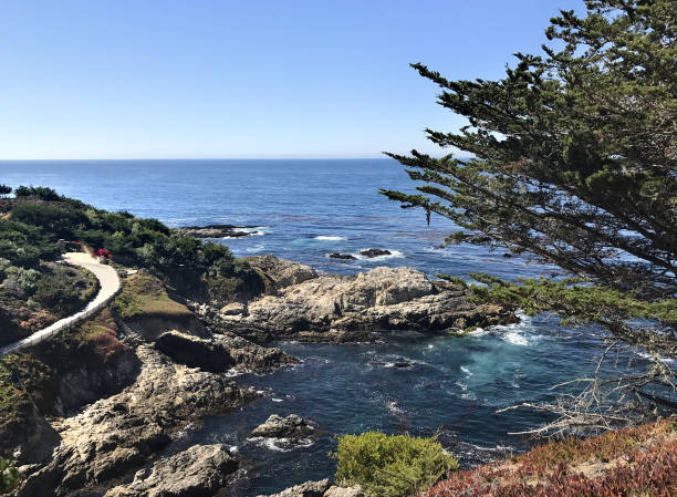 istock Rocky shore of the ocean 861600300