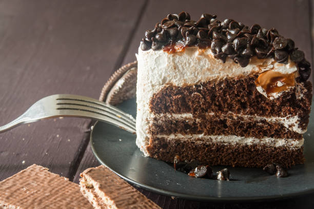 istock Cake on the wood board 861612022