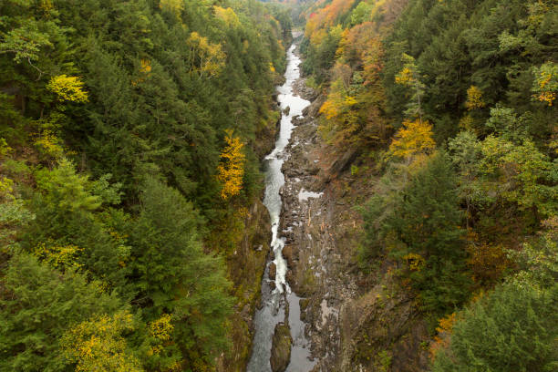 kuvapankkikuvat ja rojaltivapaat kuvat aiheesta quecheen rotko – vermontin pieni grand canyon - quechee