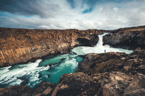 aldeyjarfoss en islande - waterfall iceland landscape stream photos et images de collection