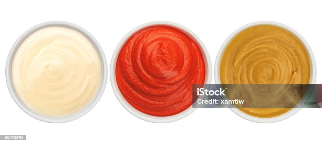 Ketchup, Mayonnaise und Senf isoliert auf weißem Hintergrund Draufsicht - Lizenzfrei Tomatensoße Stock-Foto