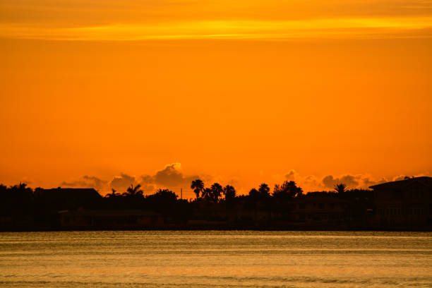 istock Florida sunset on the Inter coastal waterway at Belleair Bluffs 861786426