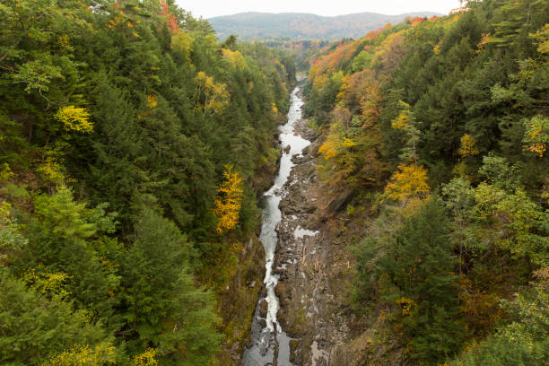 kuvapankkikuvat ja rojaltivapaat kuvat aiheesta quecheen rotko – vermontin pieni grand canyon - quechee