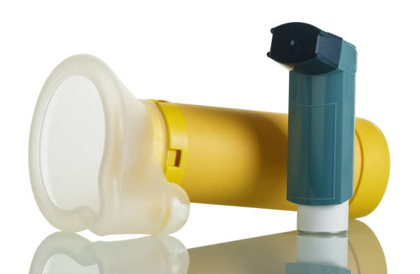 istock Inhaler with dispenser, baby mask, isolated on white 861840822