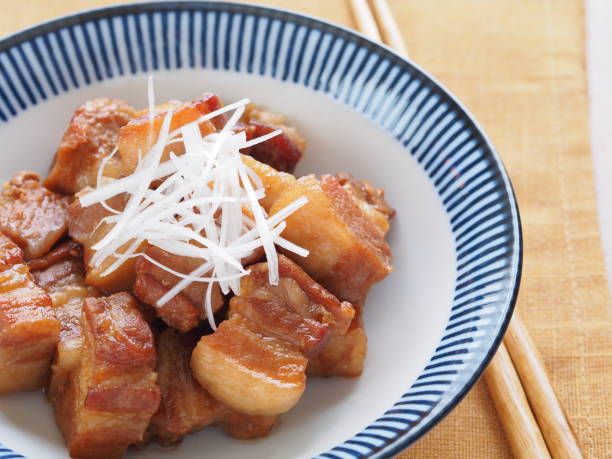 日本の豚の角煮 - 煮豚 ストックフォトと画像
