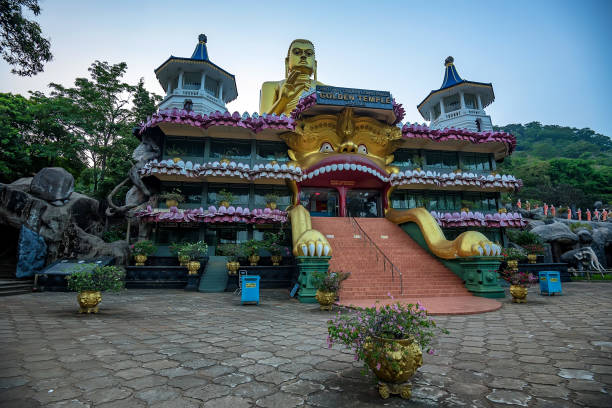 istock Beautiful golden temple in Dambulla 861962452