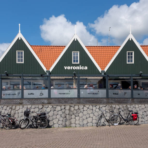 fish restaurant and cafeteria veronica on the island of texel - oudeschild imagens e fotografias de stock