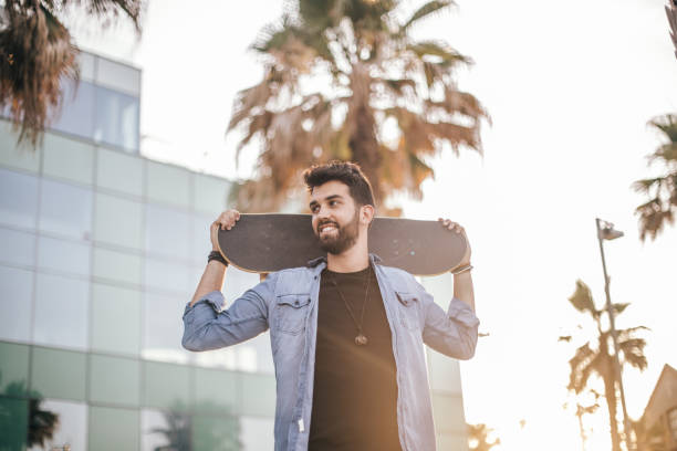 istock Sunny day in the city 862006978