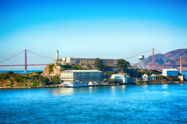 parque nacional isla del alcatraz - golden gate bridge san francisco county san francisco bay bay fotografías e imágenes de stock