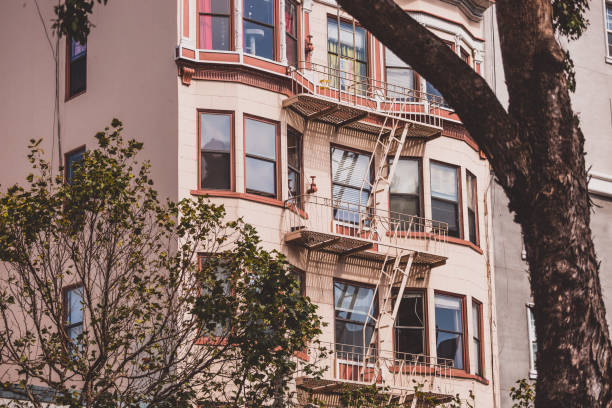 budynek mieszkalny w san francisco ca - san francisco county house community skyline zdjęcia i obrazy z banku zdjęć