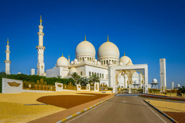 istock Sheikh Zayed Grand Mosque in Abu Dhabi 14 862089664