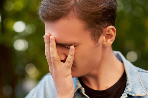 istock Men's stupid mistake. Guilt, hangover concept 862090922