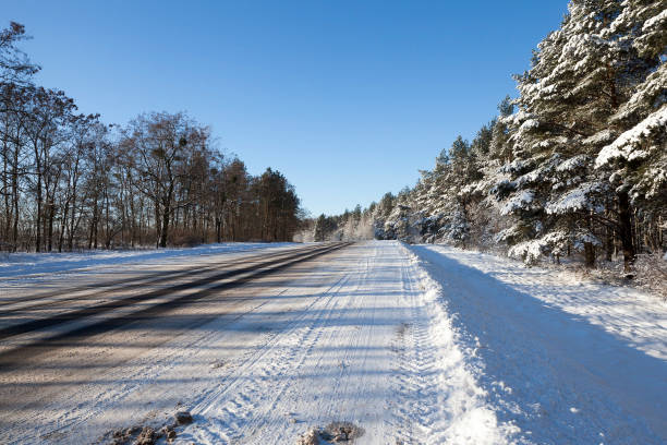 istock Cars ridden snow a 862097130