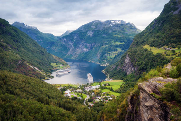 istock Ornesvingen-eagle Geiranger Norway 862123336