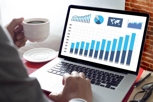 istock Statistics Analysis Business Data Diagram Growth Increase Marketing Concept , digital tablet and graph financial with social network diagram 862176468