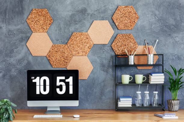 istock Computer monitor on wooden desk 862185296